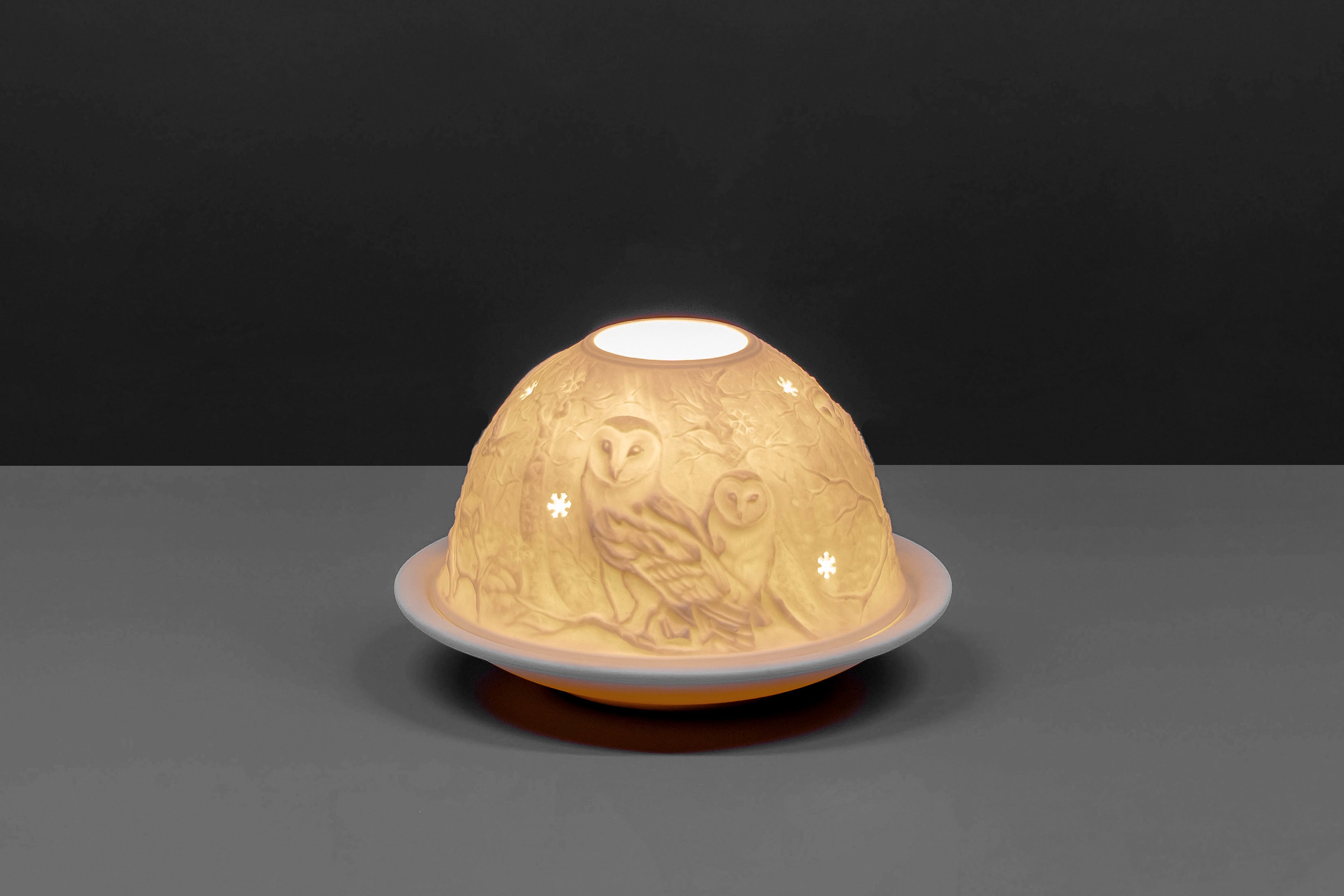 823